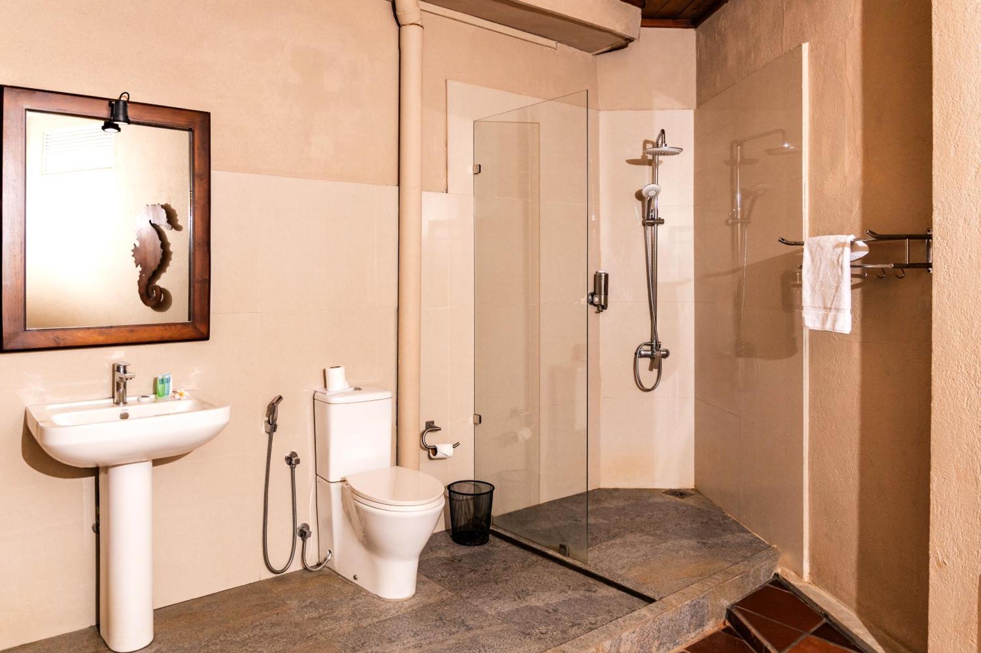 Seahorse Hotel & Spa ネゴンボ エクステリア 写真