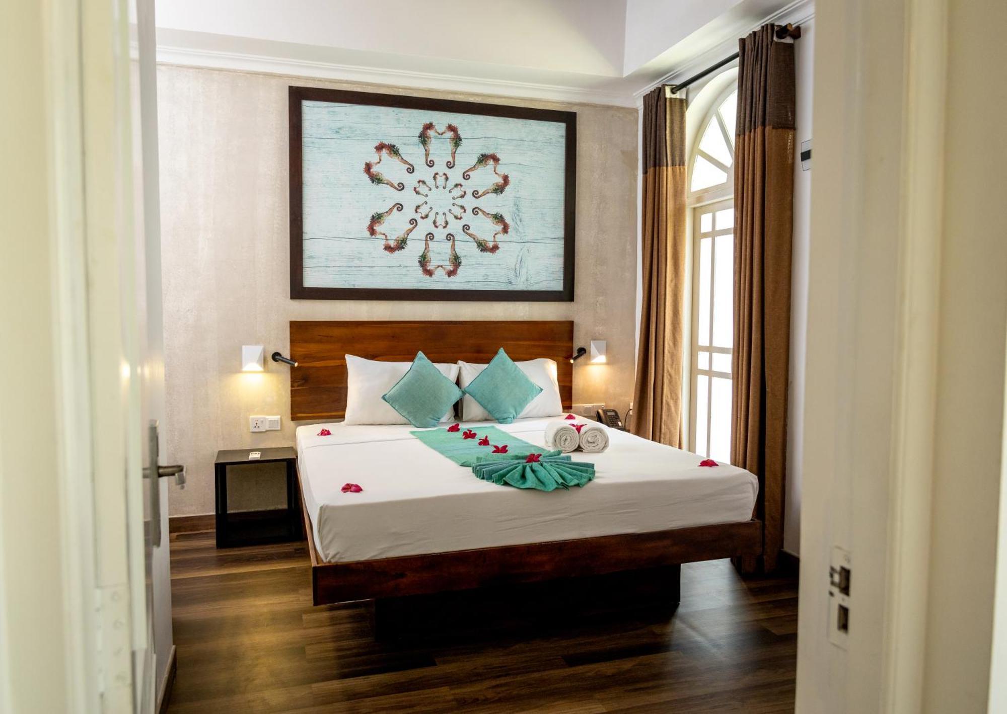Seahorse Hotel & Spa ネゴンボ エクステリア 写真