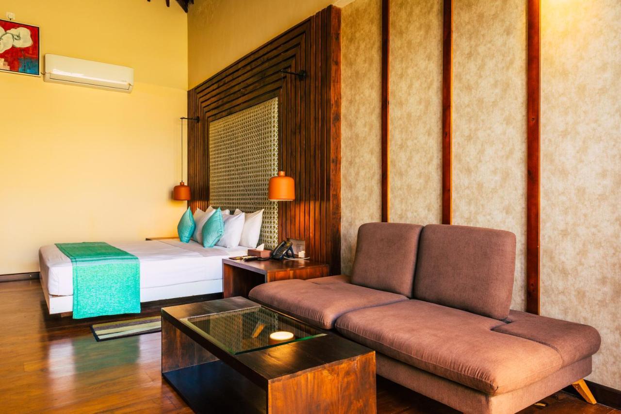 Seahorse Hotel & Spa ネゴンボ エクステリア 写真